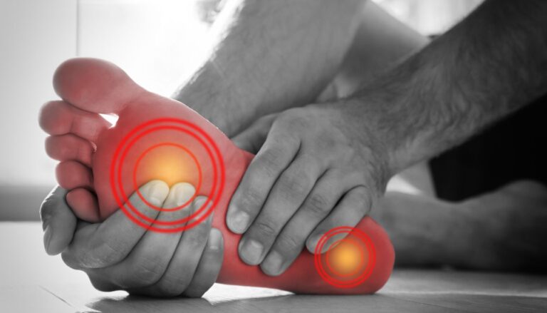 ból w stopie z boku wewnętrznej stronie