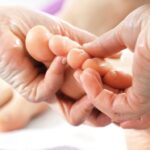 punkt na stopie odpowiedzialny za ból głowy