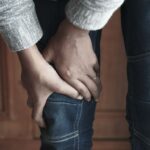 Przeciążenie kolana – jak je rozpoznać i leczyć? Przeciążenie kolana
