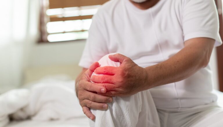 Nagły ból kolana bez urazu możliwe przyczyny