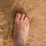 10 ćwiczeń na płaskostopie – codzienna gimnastyka dla stóp 10 ćwiczeń na płaskostopie
