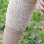Opaska kompresyjna na łydki – kiedy i jak ją stosować Opaska kompresyjna na łydki