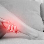 Mięsień brzuchaty łydki ból