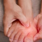 Haluksy przyczyny – co prowadzi do deformacji stopy? Haluksy przyczyny