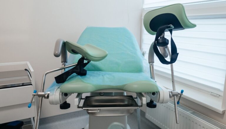 Jak długo goi się rana po histeroskopii – etapy regeneracji i wskazówki